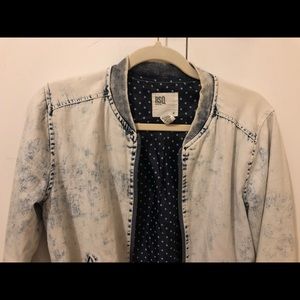 Acid wash light weight jacket